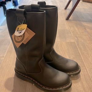 Doc Martins NEW size 8 Combat Boots